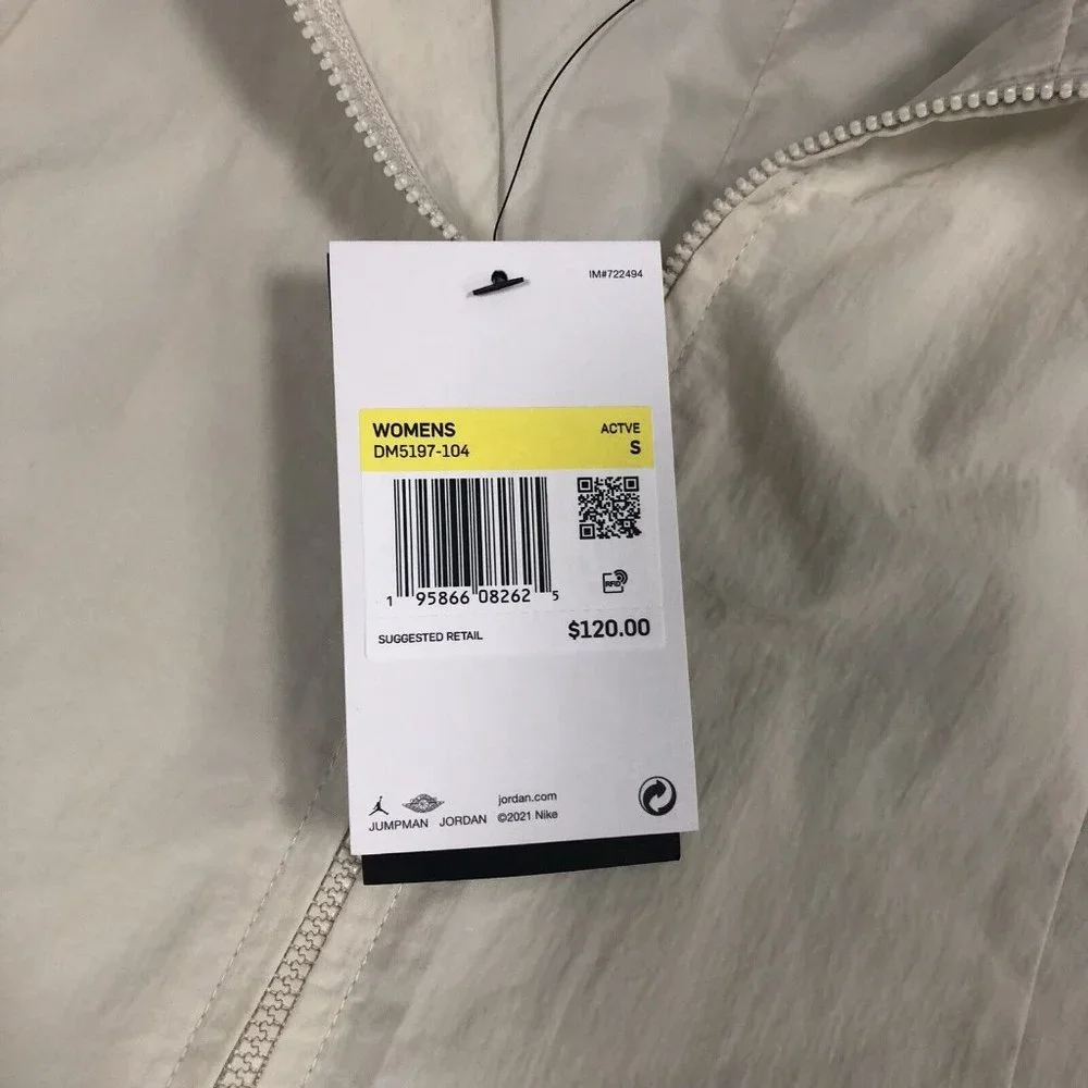 NWT Jordan Essentials Women's Oversized Jacket‎ Size Small DM5197-104 $120
